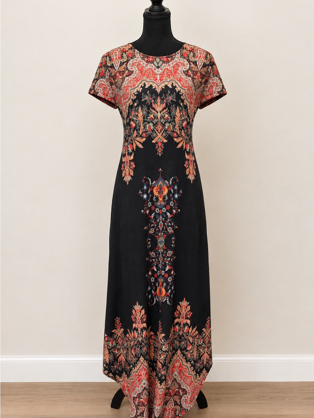Beautiful Black Paisley Print Maxi Dress with Pockets ✨